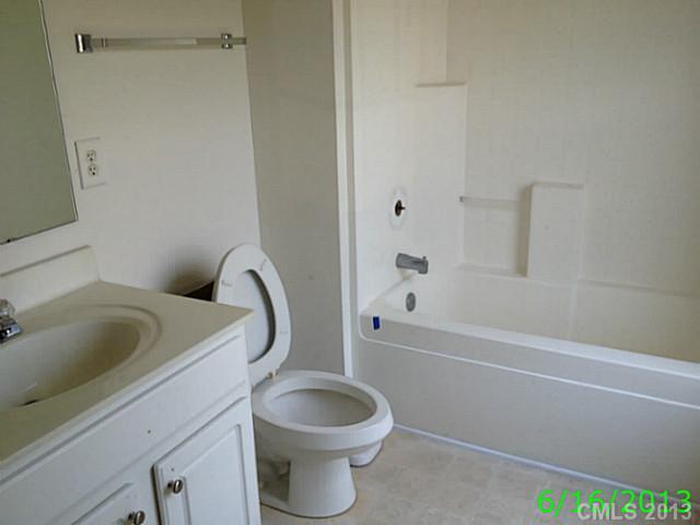 2048 Pimpernel Road Charlotte, NC 28213 - Photo 10 of 15