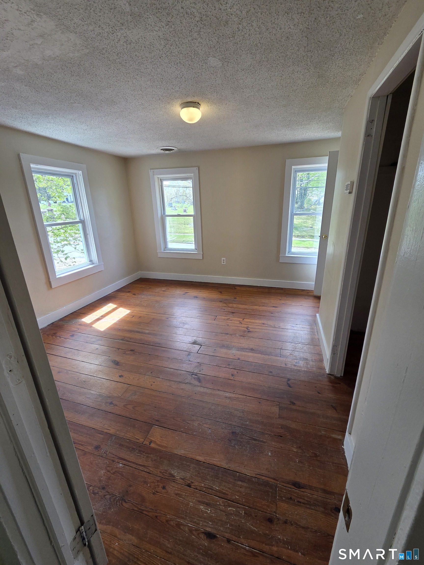 22 Lakeview Street, Unit 2 East Hampton, CT 06424 - Photo 11 of 17