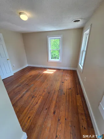 $1,100 | 22 Lakeview Street, Unit 2, East Hampton, CT 06424