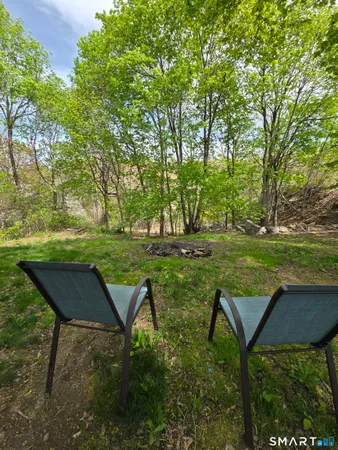 $1,100 | 22 Lakeview Street, Unit 2, East Hampton, CT 06424