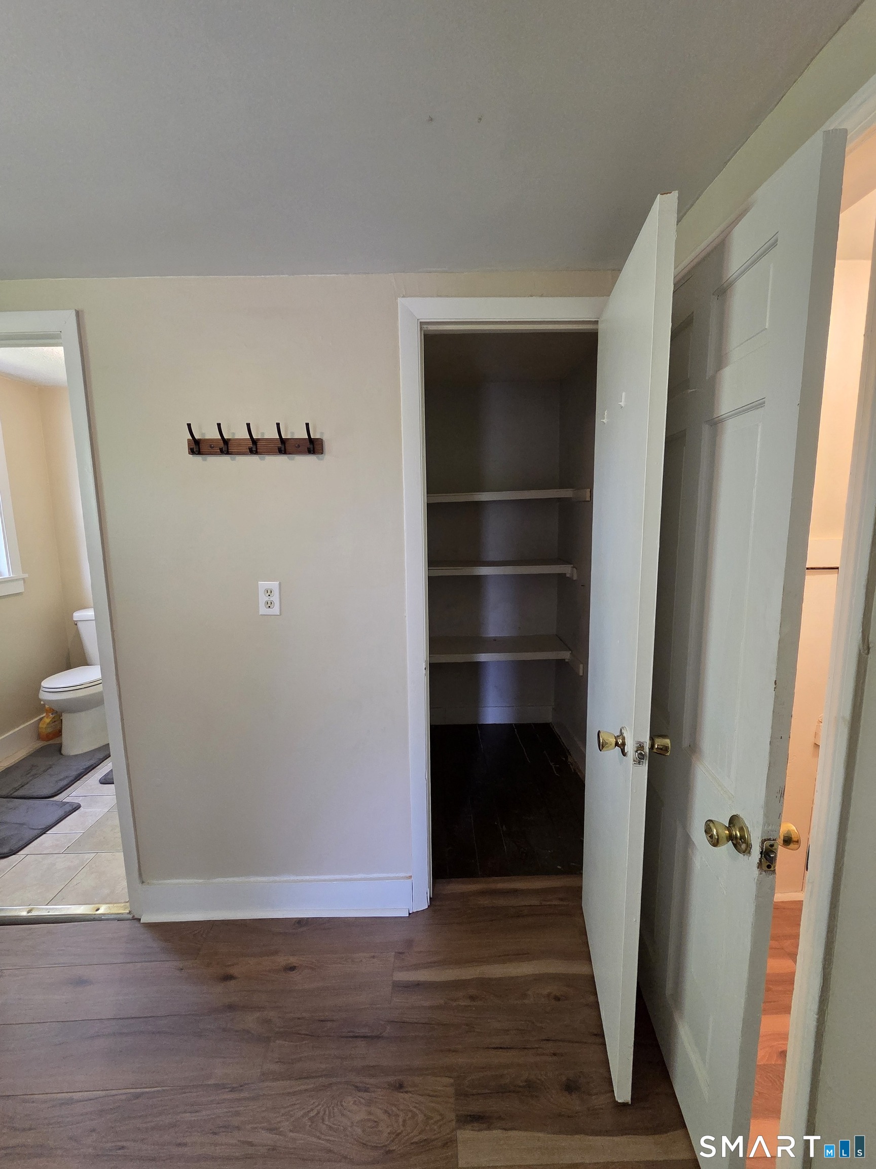 22 Lakeview Street, Unit 2 East Hampton, CT 06424 - Photo 8 of 17