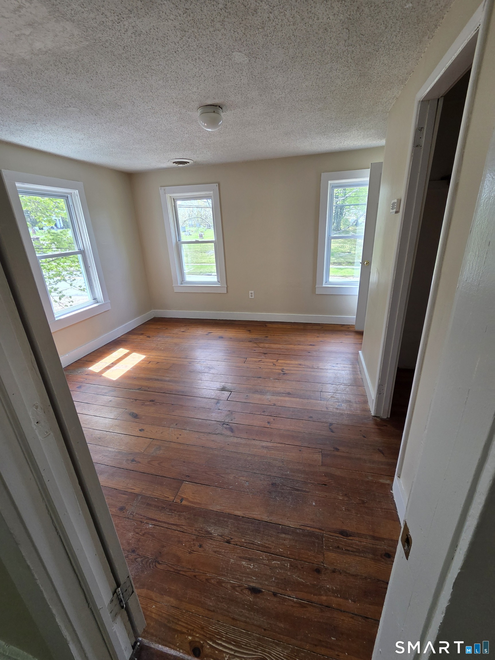 22 Lakeview Street, Unit 2 East Hampton, CT 06424 - Photo 10 of 17