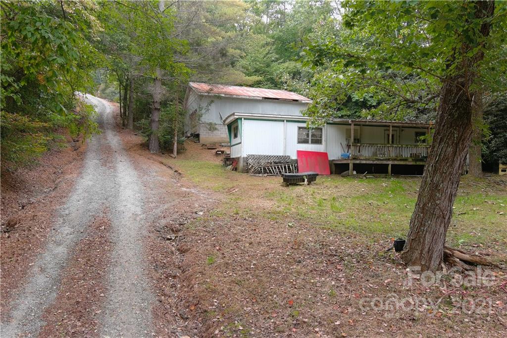 96 Pete Taylor Road Sylva, NC 28779 - Photo 3 of 11 Gallery Image 3