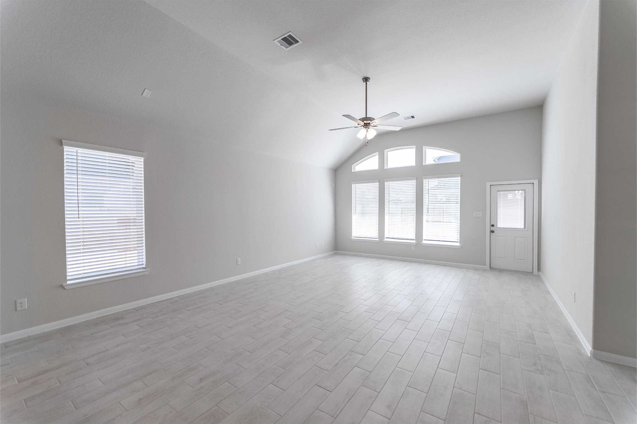 2826 Obsidian Drive Rosharon, TX 77583 - Photo 8 of 18
