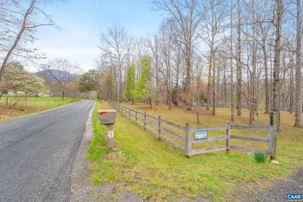$525,000 | 500 Rhue Hollow Road, Roseland, VA 22967
