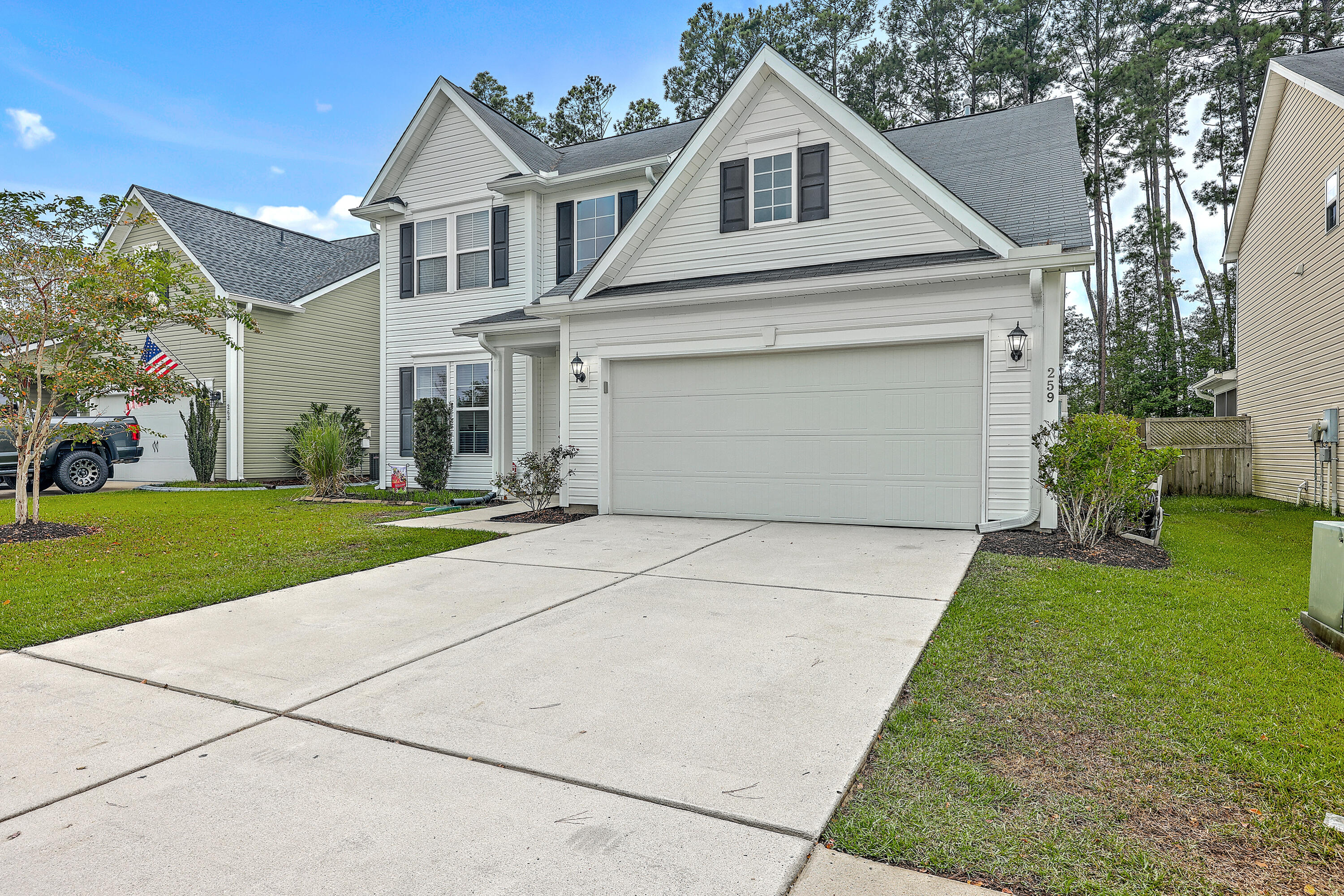 259 Spectrum Road Summerville, SC 29486 - Photo 2 of 49 ZYN_7992_3_4_5_6_7_8