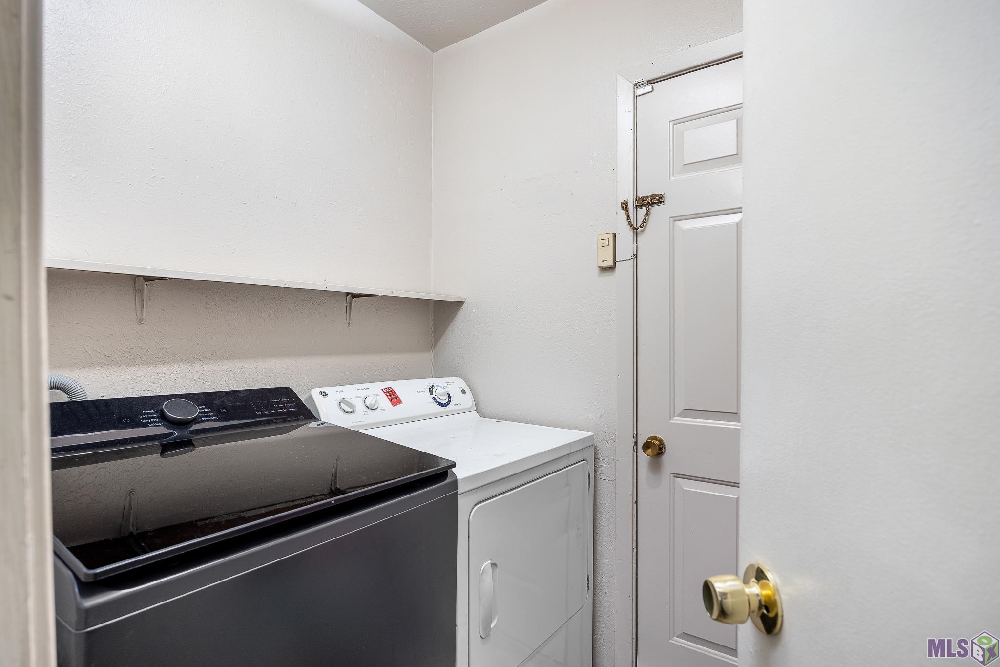 7944 Santa Barbara Drive Baton Rouge, LA 70811 - Photo 12 of 17 Laundry