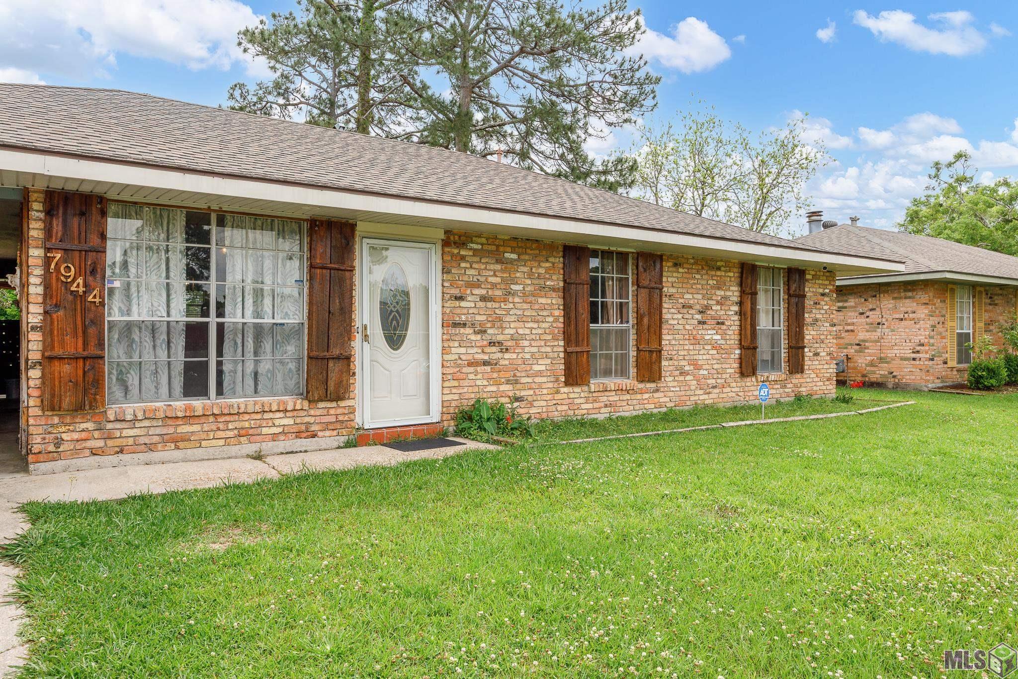 7944 Santa Barbara Drive Baton Rouge, LA 70811 - Photo 2 of 17 Front view