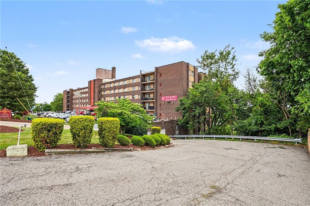 5495 Library Road, Unit 10 Bethel Park, PA 15102 - Photo 27 of 28