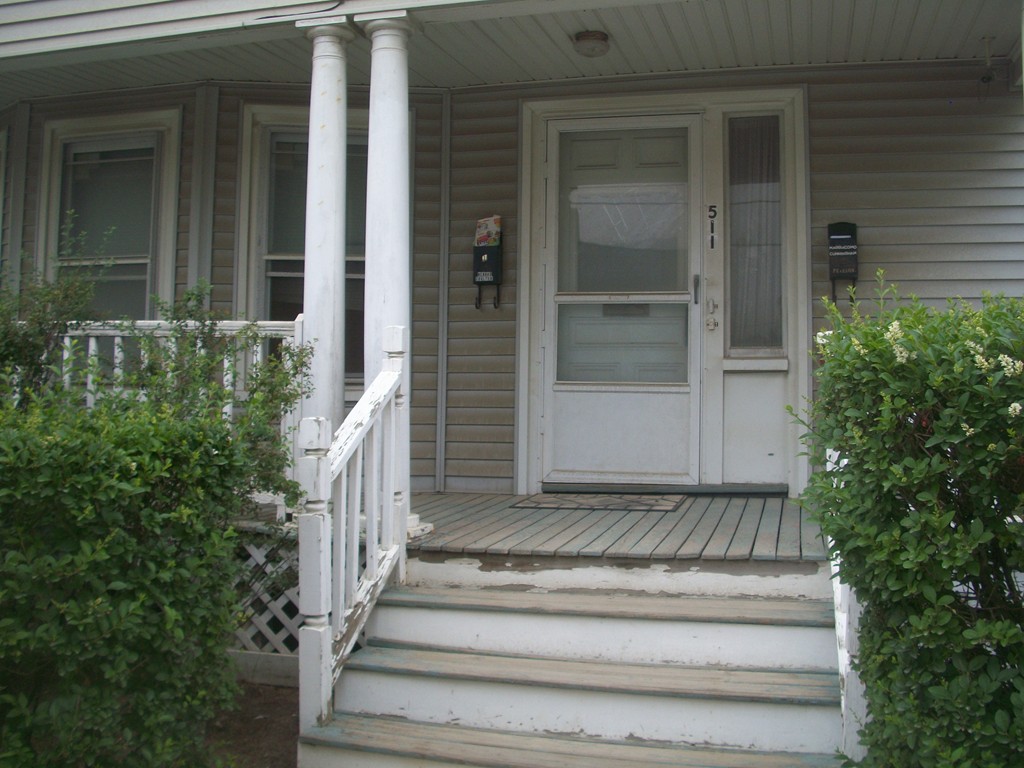 511 Cabot Street Beverly, MA 01915 - Photo 3 of 27 Gallery Image 3