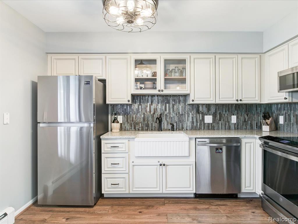 1700 River Road, Unit 9 Marysville, MI 48040 - Photo 7 of 23