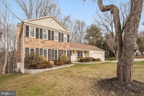 $1,275,000 | 9824 Fosbak Drive, Vienna, VA 22182