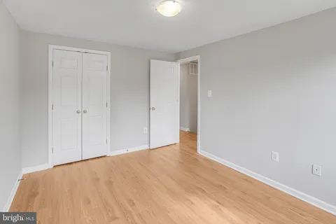 $1,275,000 | 9824 Fosbak Drive, Vienna, VA 22182