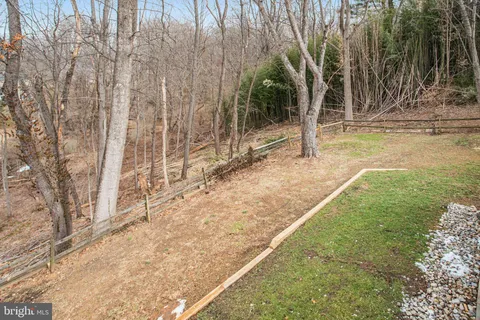 $1,275,000 | 9824 Fosbak Drive, Vienna, VA 22182