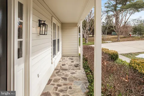 $1,275,000 | 9824 Fosbak Drive, Vienna, VA 22182