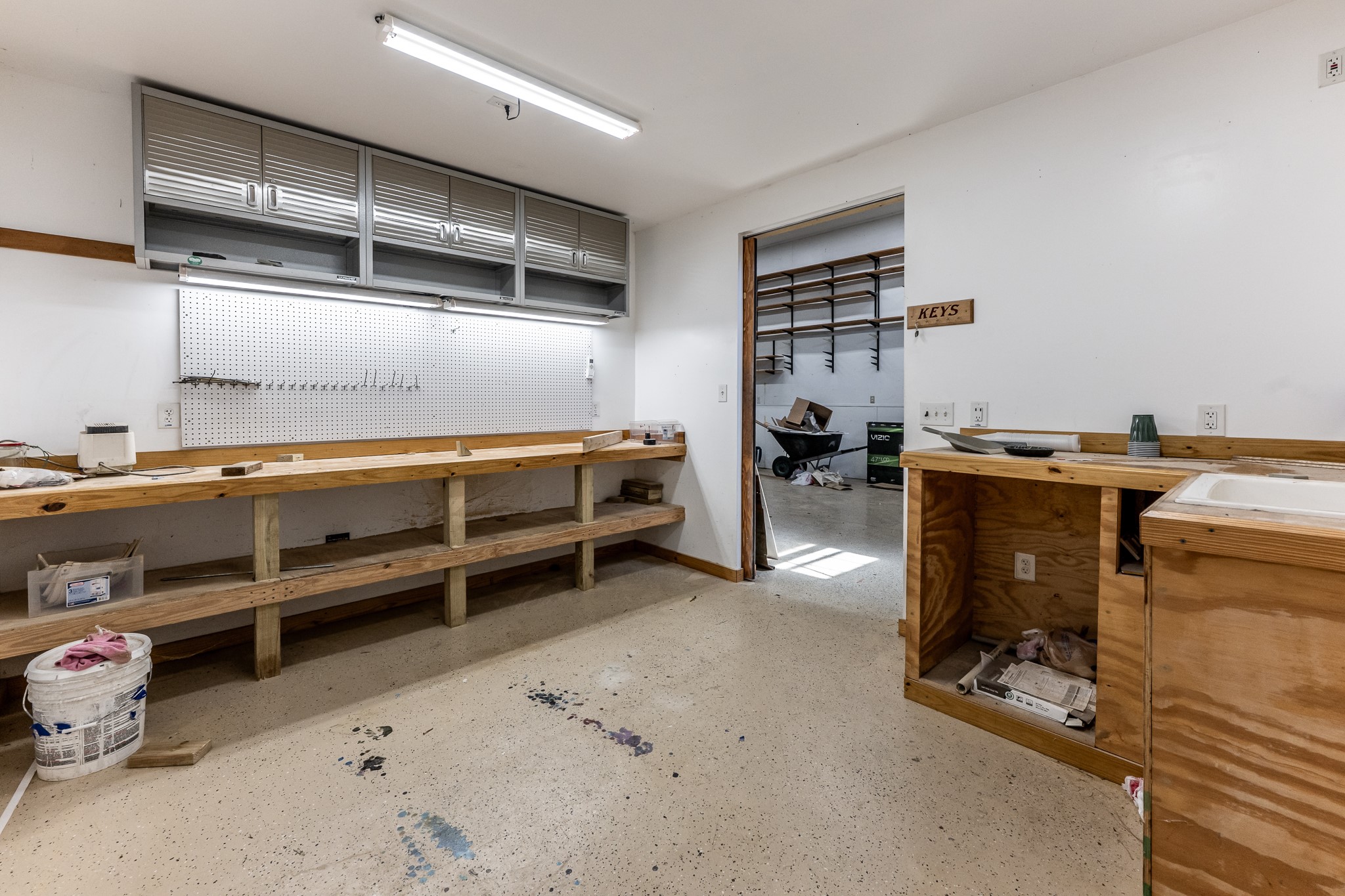 191 Timber Bay Drive Trinity, TX 75862 - Photo 35 of 50 Workshop inside RV building.