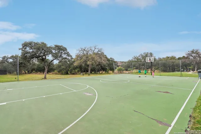 a view of a tennis court