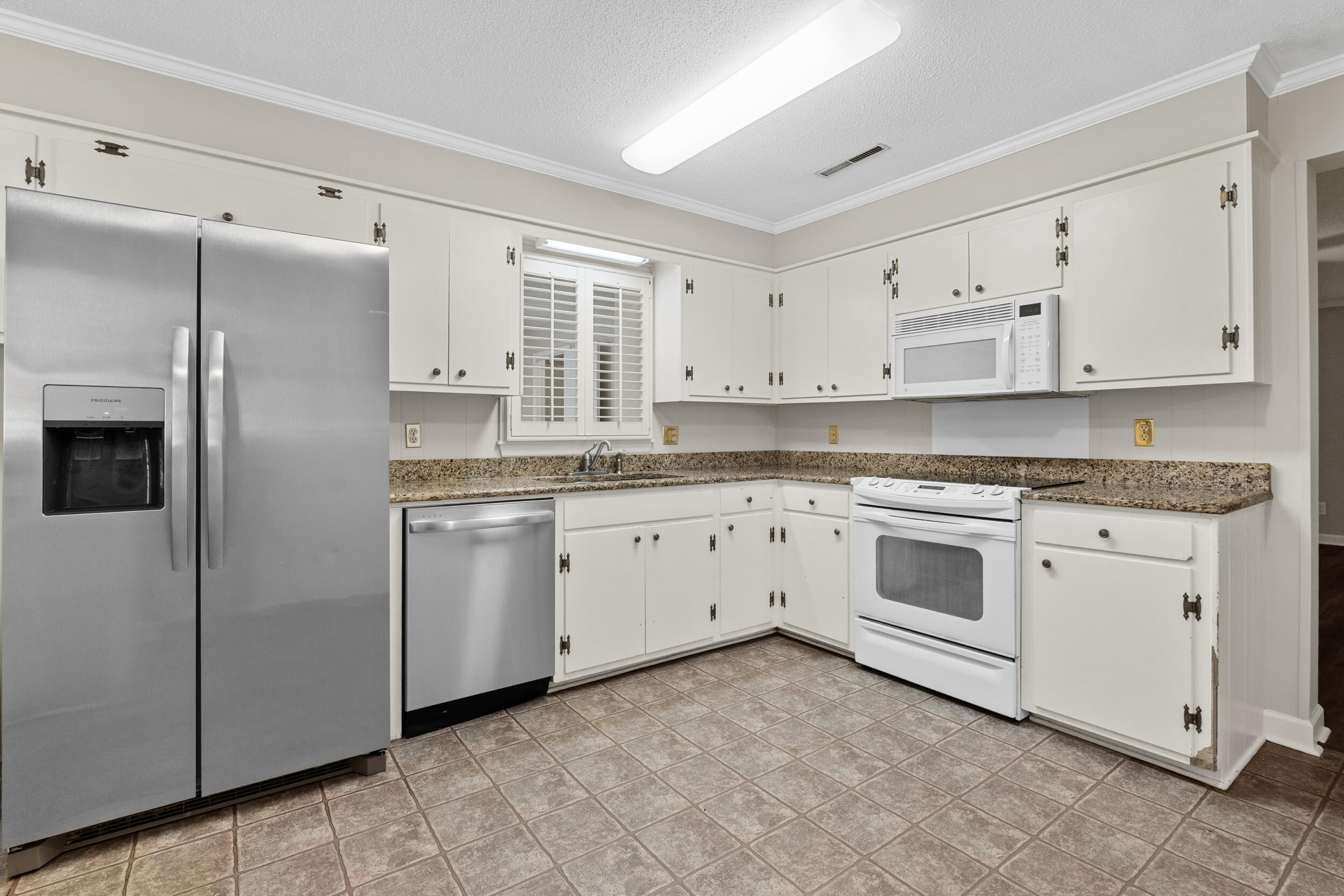 731 Covington Street Sumter, SC 29150 - Photo 7 of 38