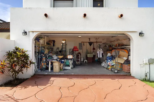 a view of a garage