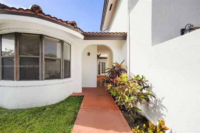 $749,000 | 11822 Southwest 108th Terrace, Miami, FL 33186