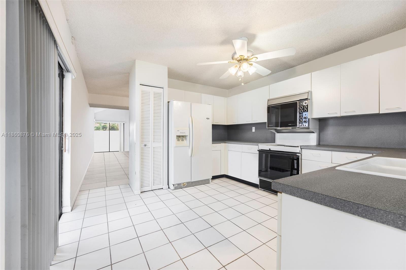 11822 Southwest 108th Terrace Miami, FL 33186 - Photo 6 of 21