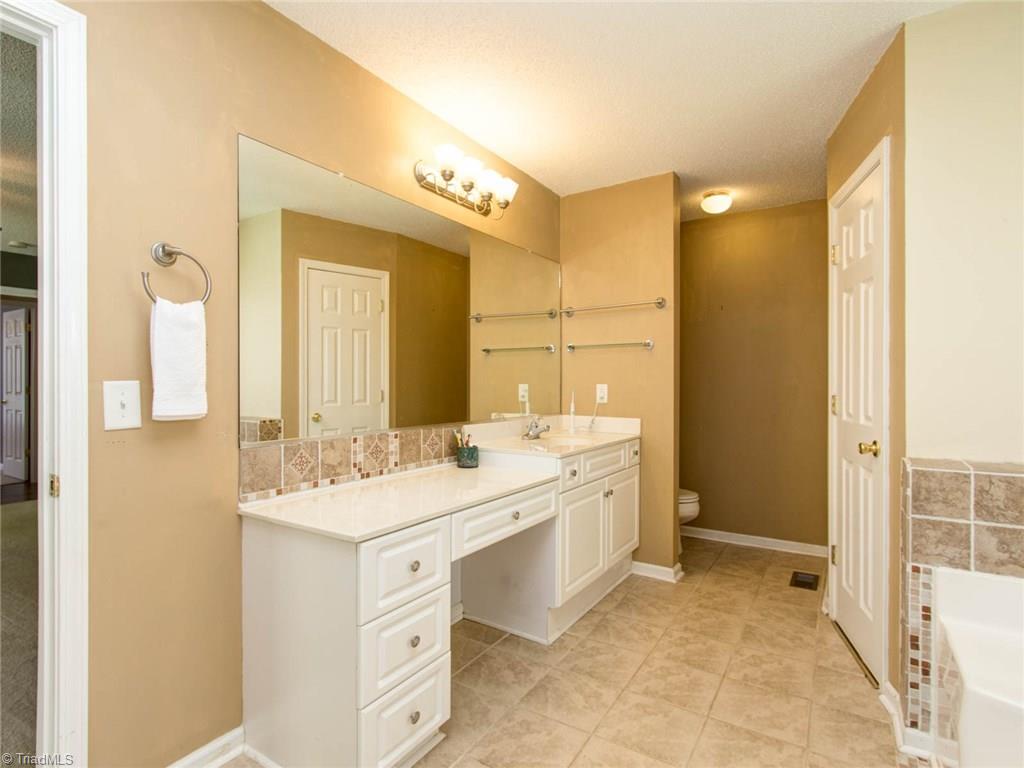 3940 Tanglebrook Road High Point, NC 27265 - Photo 22 of 30 Gallery Image 22