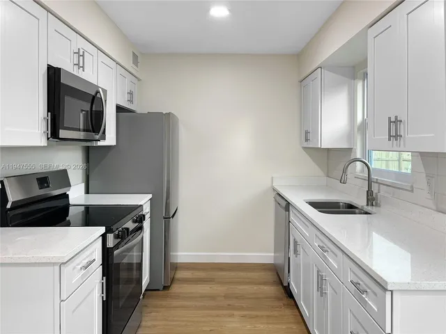 $319,990 | 912 Southeast Martin Luther King Junior Boulevard, Stuart, FL 34994