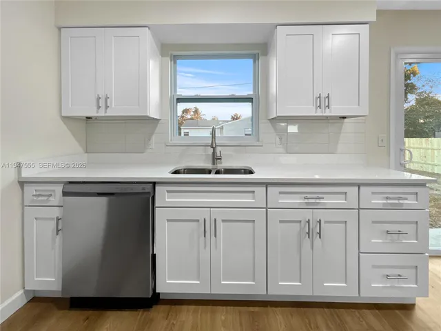 $319,990 | 912 Southeast Martin Luther King Junior Boulevard, Stuart, FL 34994