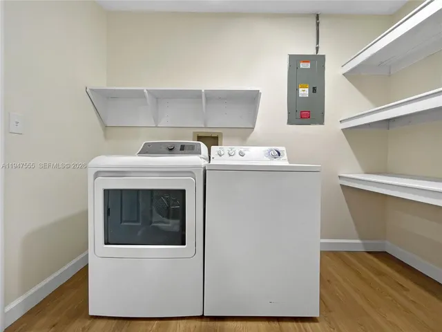 $319,990 | 912 Southeast Martin Luther King Junior Boulevard, Stuart, FL 34994