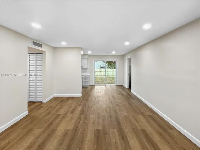 $319,990 | 912 Southeast Martin Luther King Junior Boulevard, Stuart, FL 34994