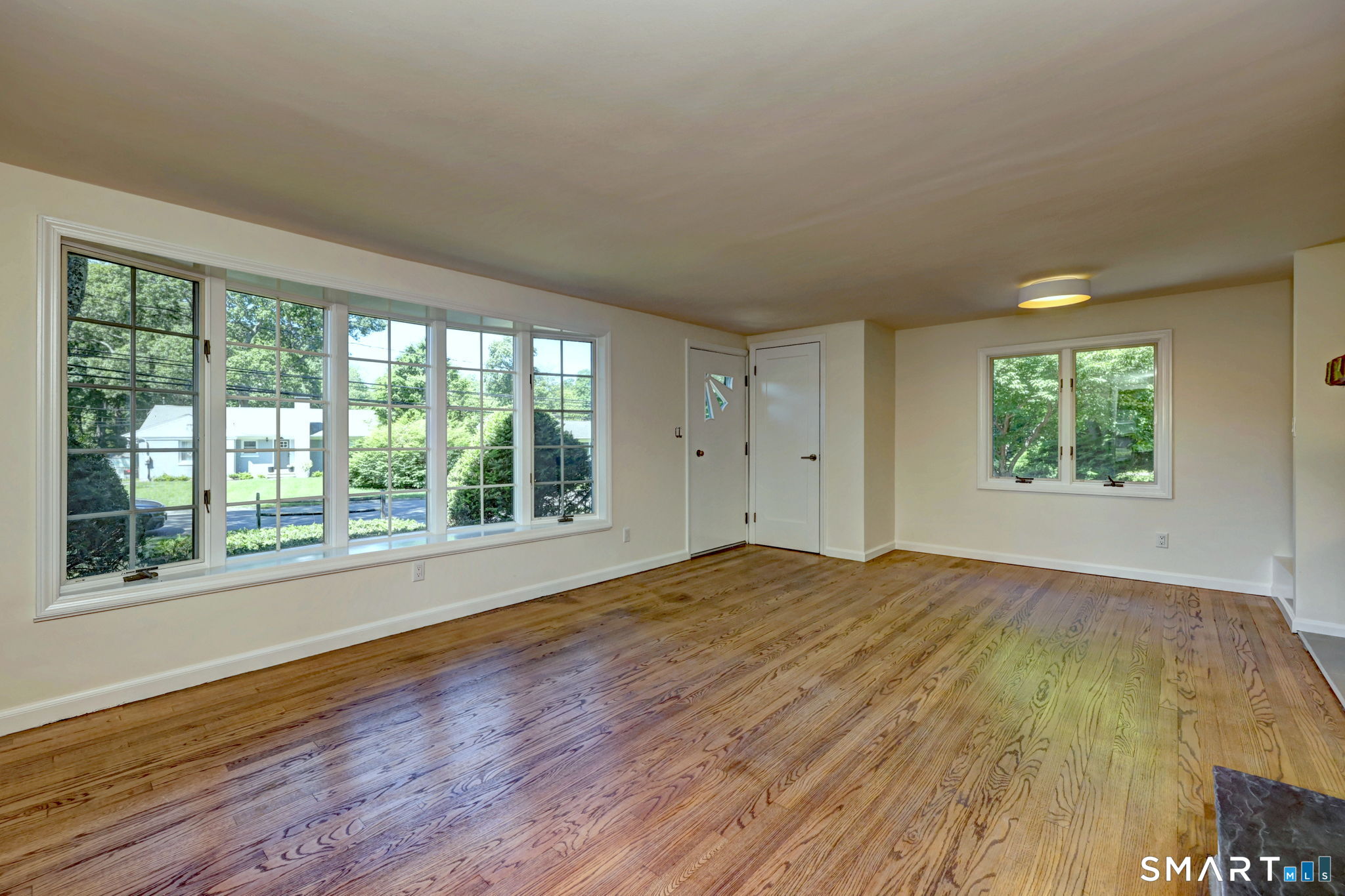 38 Eagle Road Norwalk, CT 06850 - Photo 2 of 22