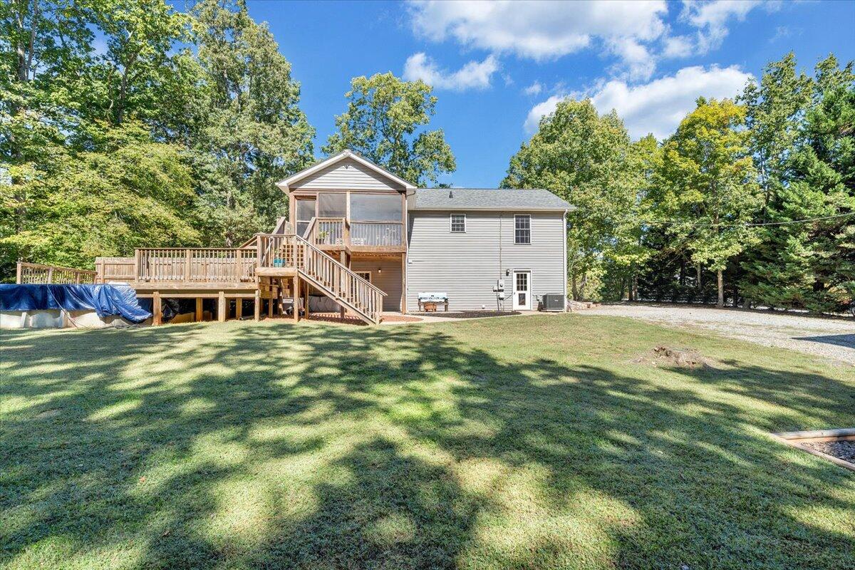 1063 Colony Court Moneta, VA 24121 - Photo 55 of 60 a front view of a house with a yard