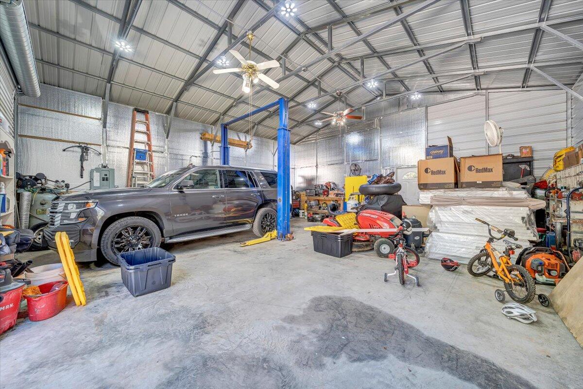 1063 Colony Court Moneta, VA 24121 - Photo 59 of 60 41-MIB02047