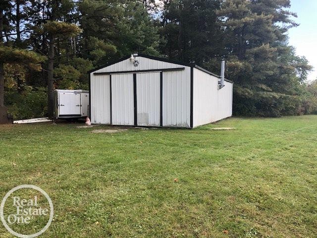 10165 Springborn Road Casco, MI 48064 - Photo 11 of 39 50025875-10.JPG