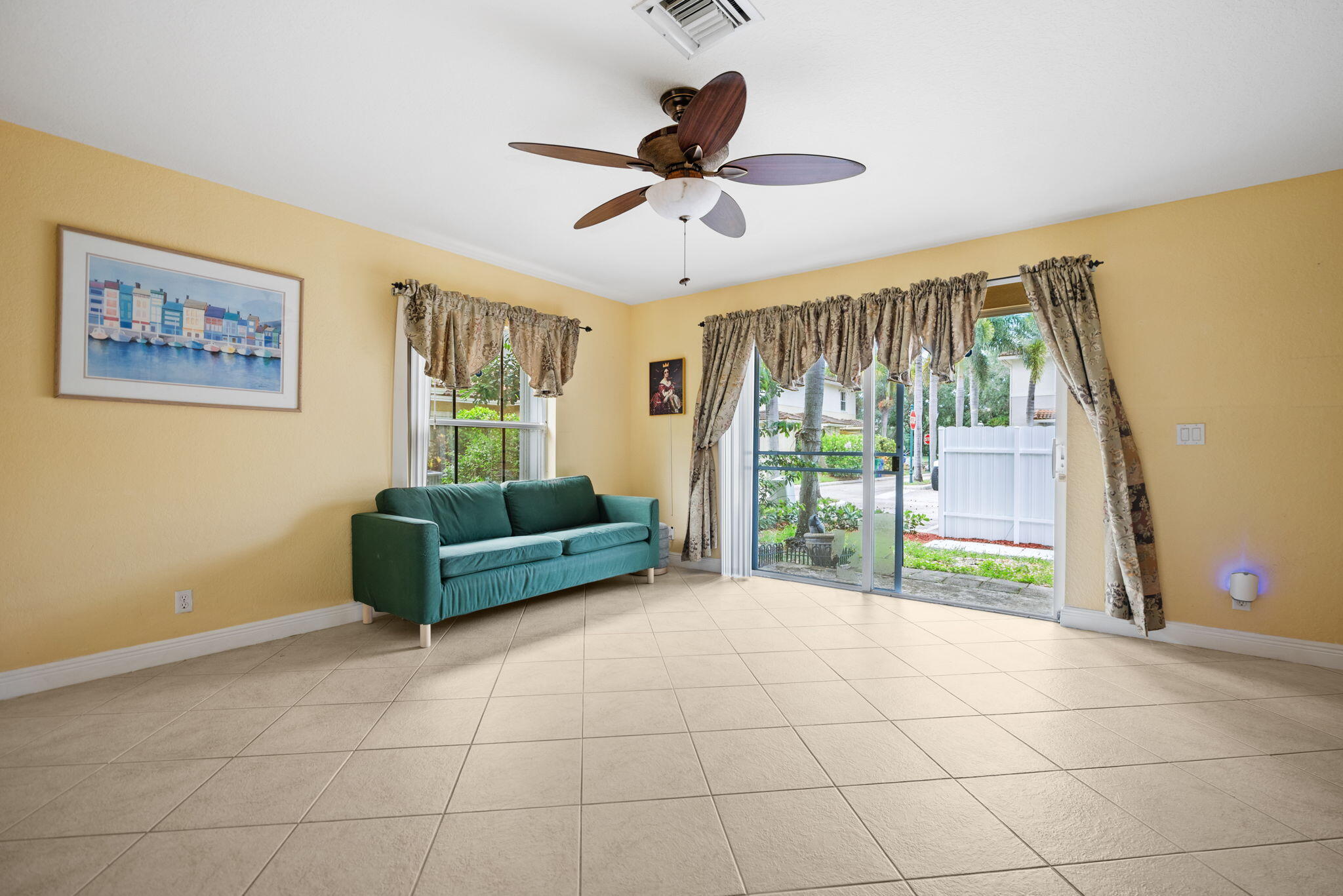 9999 Southwest 26th Court Miramar, FL 33025 - Photo 11 of 29 11-web-or-mls-9999-sw-26th-ct