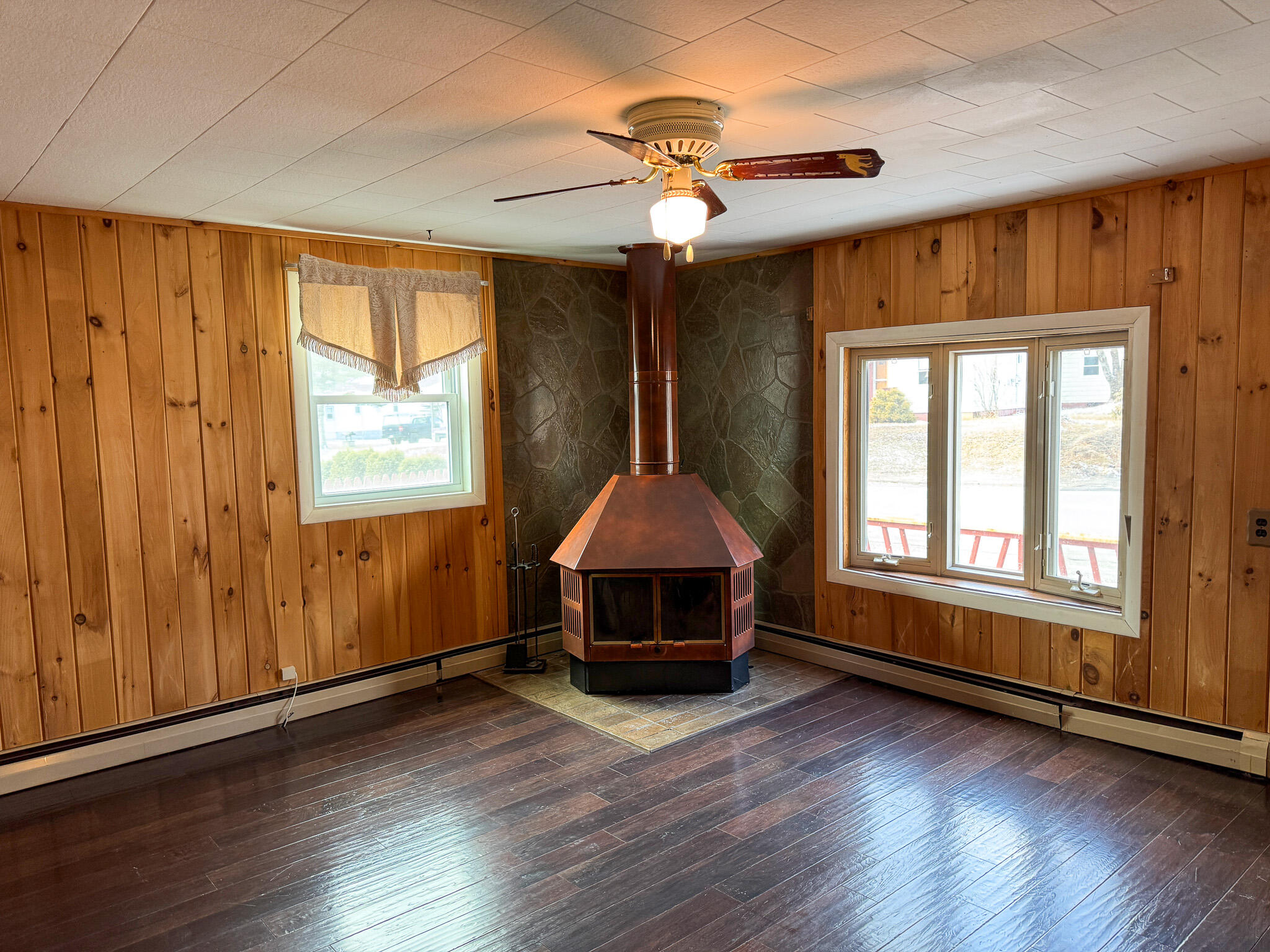 255 Bates Street Millinocket, ME 04462 - Photo 17 of 29 13