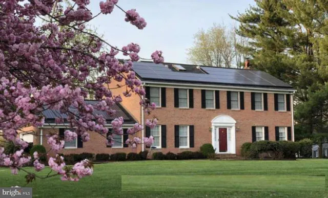 $927,000 | 20901 Lochaven Court, Gaithersburg, MD 20882