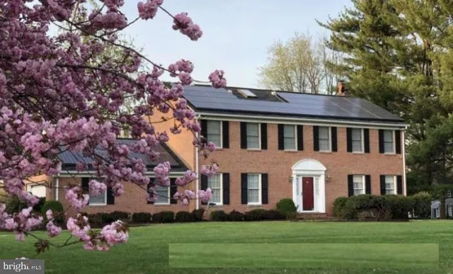 $927,000 | 20901 Lochaven Court, Gaithersburg, MD 20882