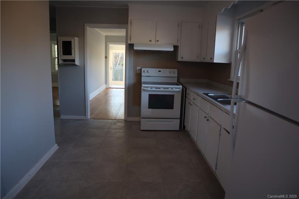 2527 Toddville Road Charlotte, NC 28214 - Photo 13 of 38