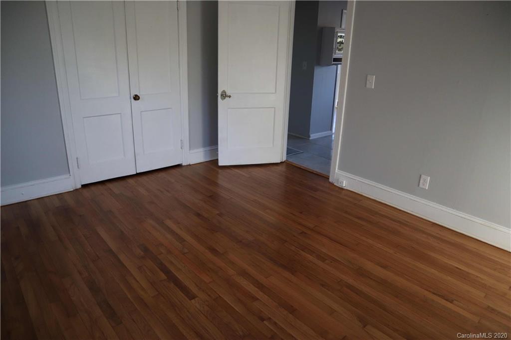 2527 Toddville Road Charlotte, NC 28214 - Photo 20 of 38