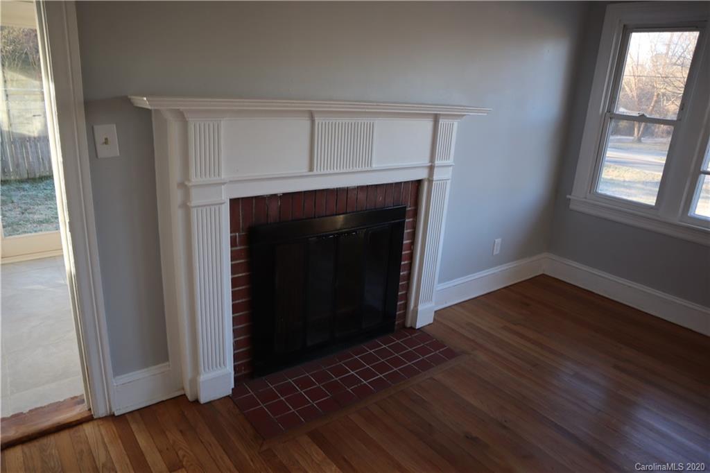 2527 Toddville Road Charlotte, NC 28214 - Photo 9 of 38