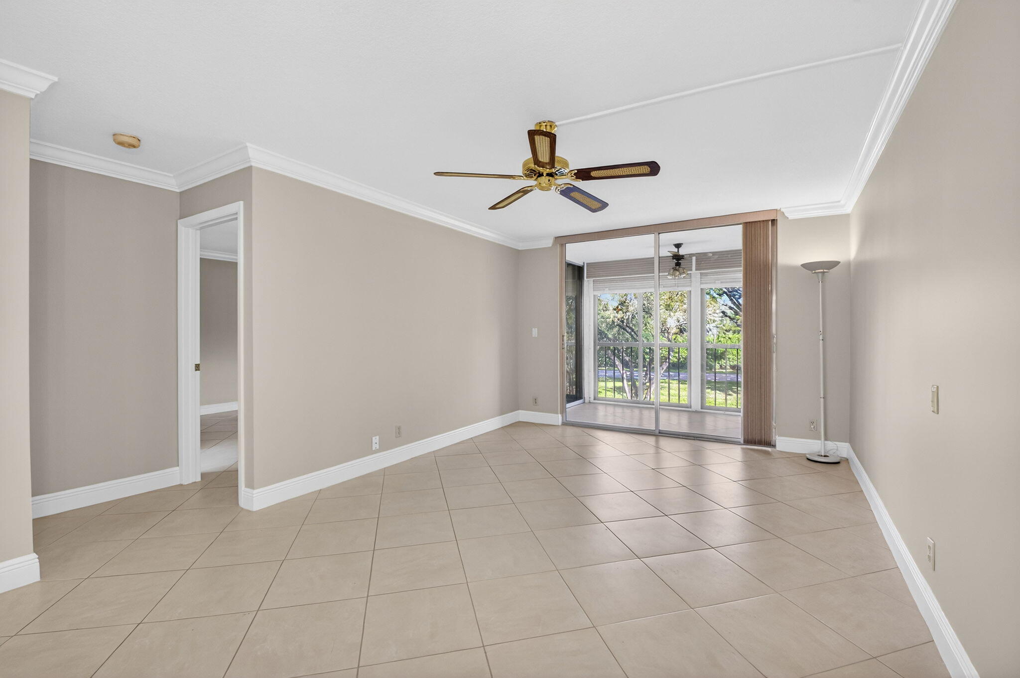 6935 Huntington Lane, Unit 207 Delray Beach, FL 33446 - Photo 17 of 88 LIVING AREA
