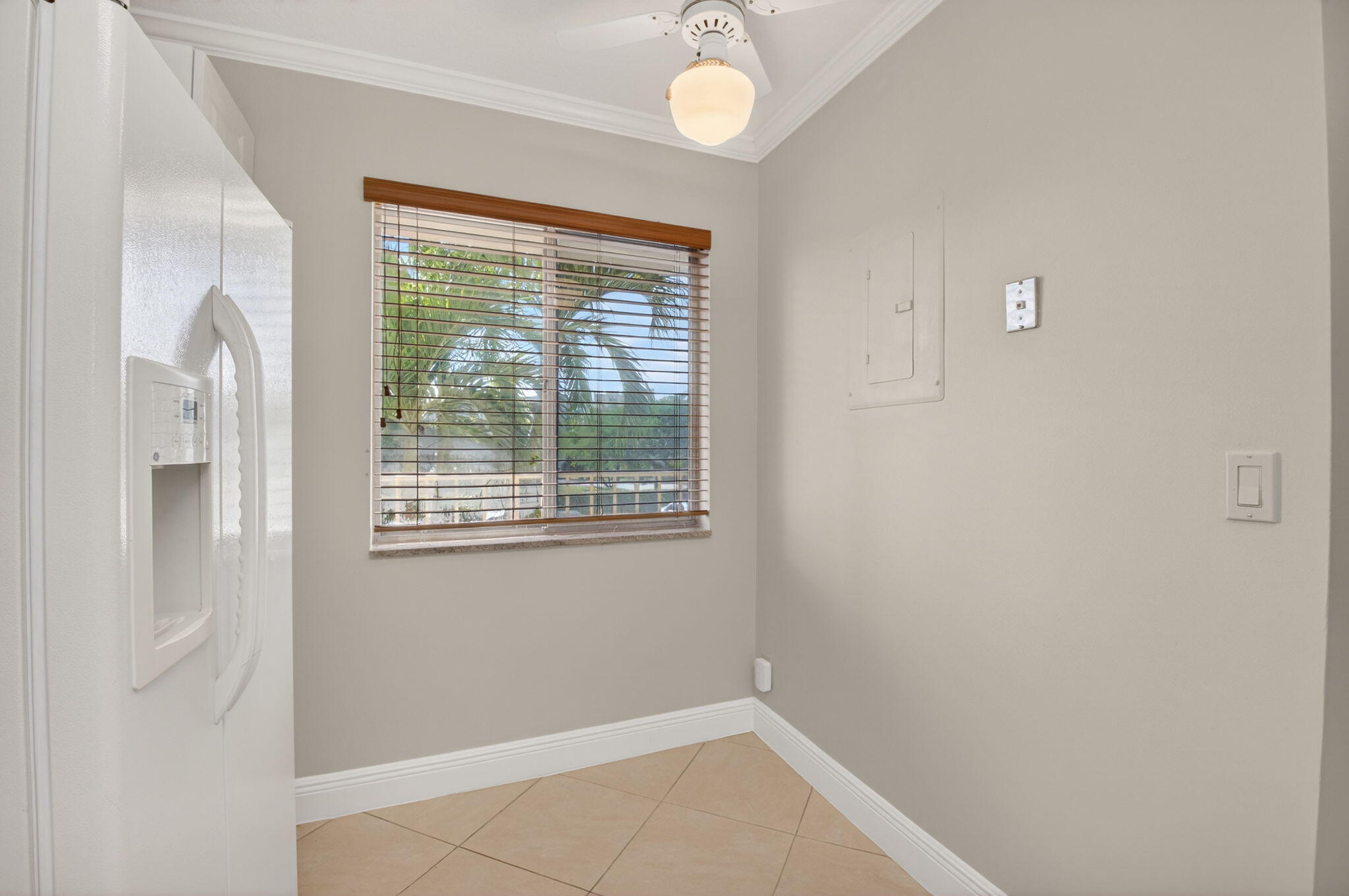 6935 Huntington Lane, Unit 207 Delray Beach, FL 33446 - Photo 25 of 88 BREAKFAST AREA