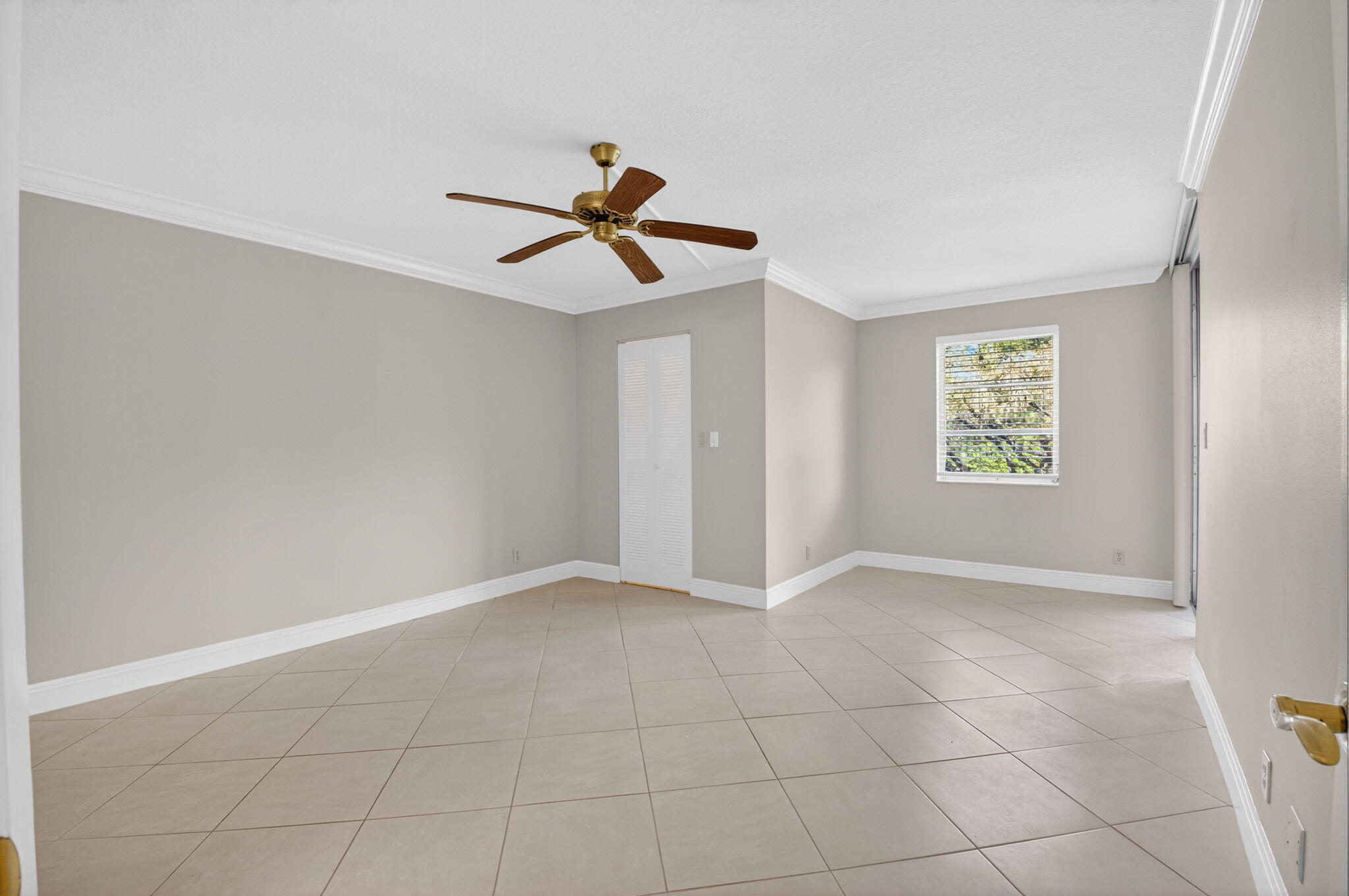 6935 Huntington Lane, Unit 207 Delray Beach, FL 33446 - Photo 28 of 88 MASTER BEDROOM