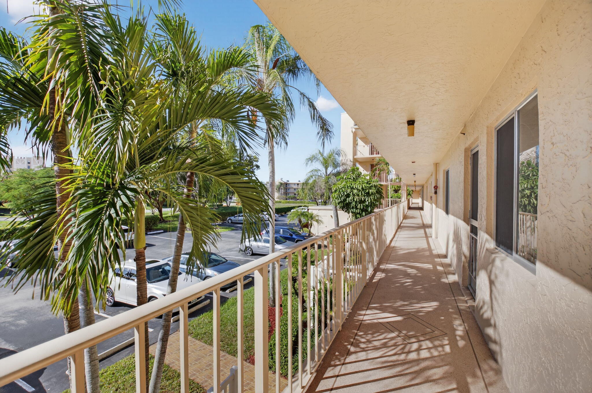 6935 Huntington Lane, Unit 207 Delray Beach, FL 33446 - Photo 5 of 88 CATWALK
