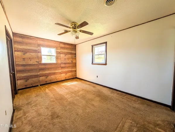 $300,000 | 464 Springfield Drive, Bristol, TN 37620