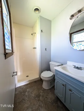 $300,000 | 464 Springfield Drive, Bristol, TN 37620