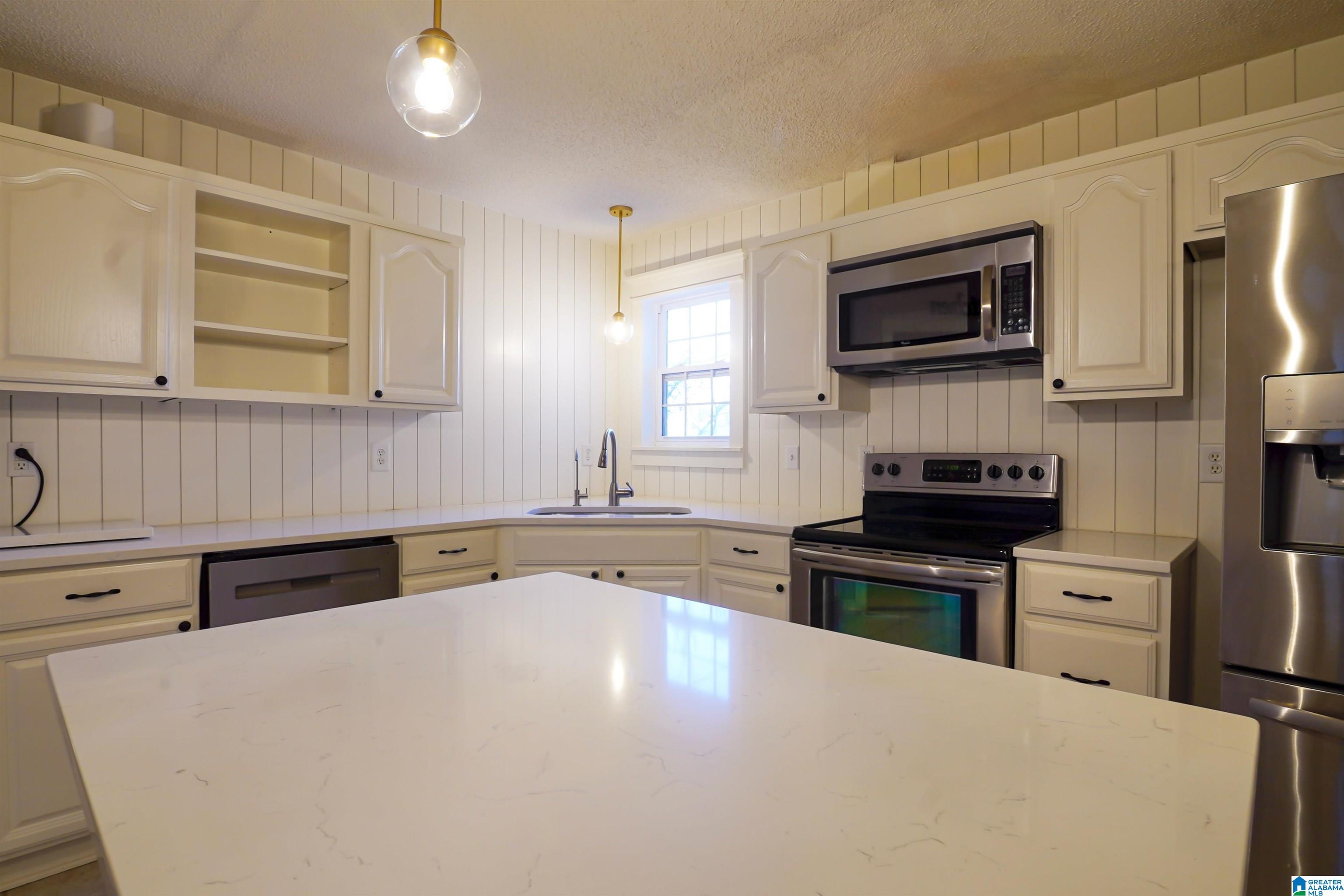 124 Wilson Road Calera, AL 35040 - Photo 17 of 37