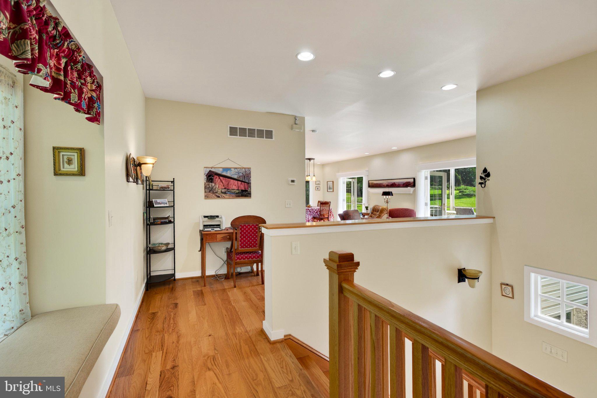 679 Spencer Road Avondale, PA 19311 - Photo 6 of 67 Main Level landing
