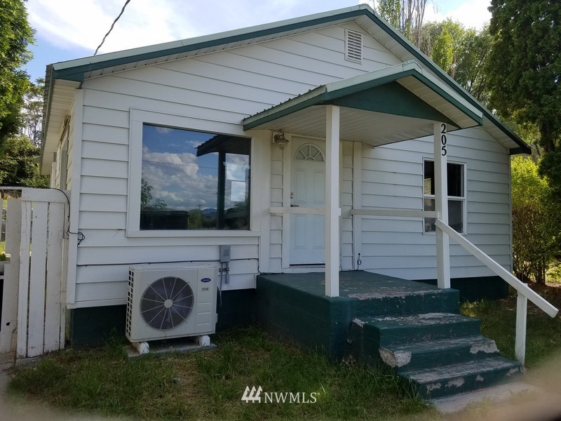 205 North Main Street Riverside, WA 98849 - Photo 1 of 15